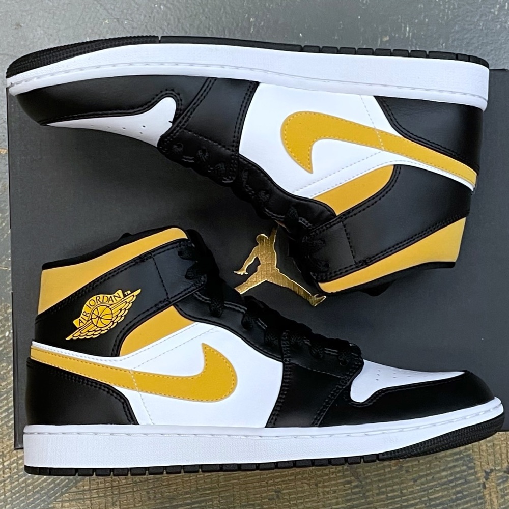 Nike Air Jordan 1 Mid Pollen 554724-177 Yellow Black 10 - Picture 2 of 10